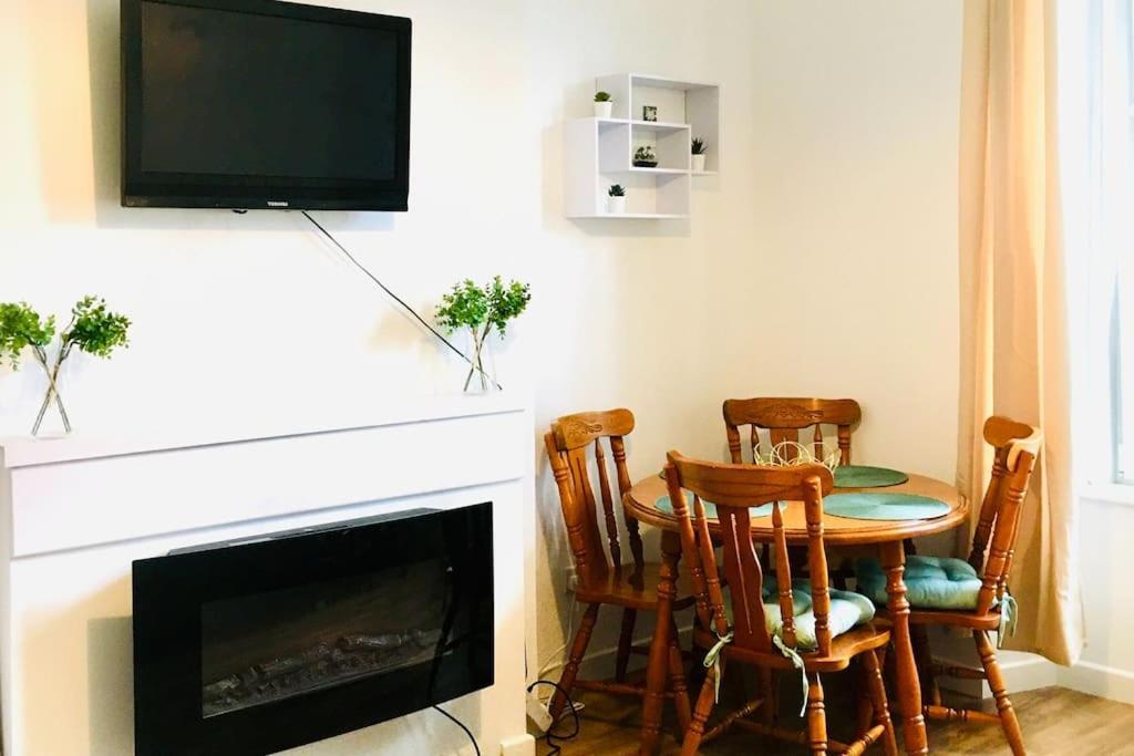 Flat 12A - Central, Modern, Bright Apartment With Free Wifi Oban Exteriör bild
